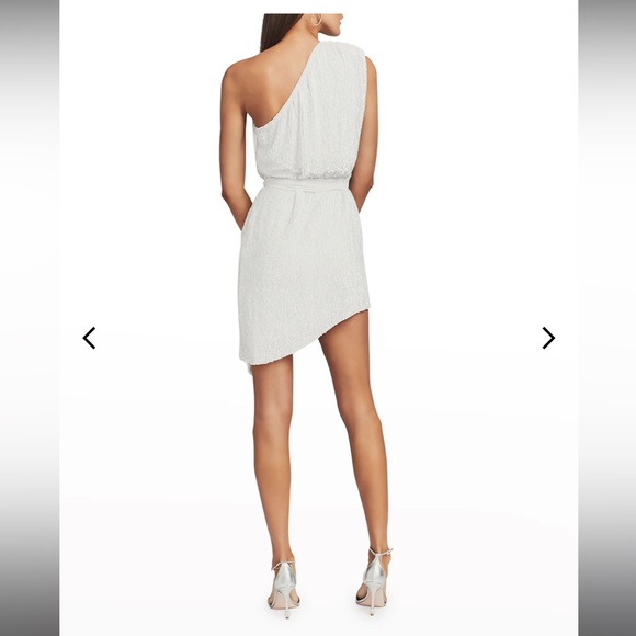 Retrofête Ella One-Shoulder Sequin Dress. White. Size M. True to size. Worn once - Picture 6 of 11